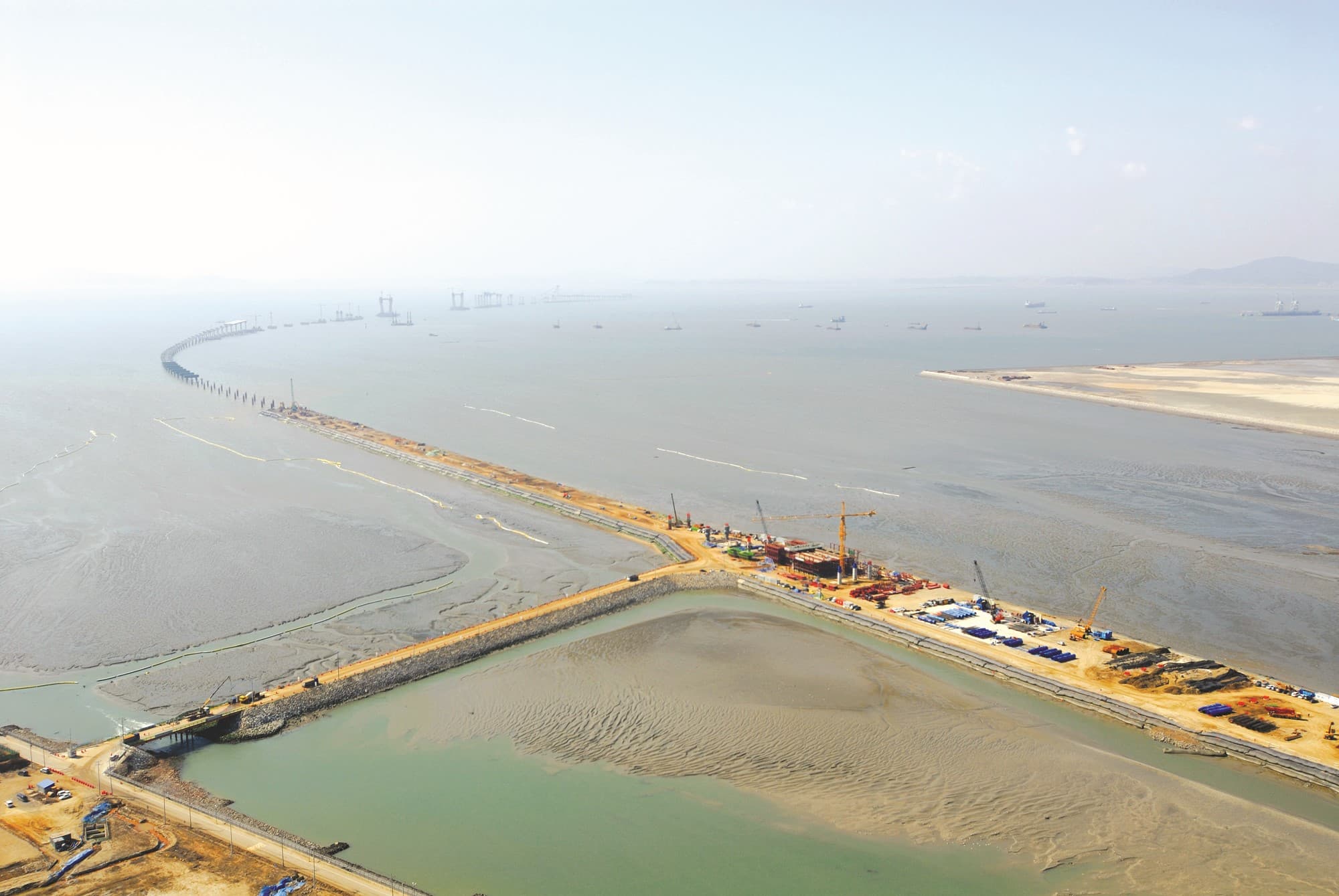 Incheon Grand Bridge: Constructing Artificial Island