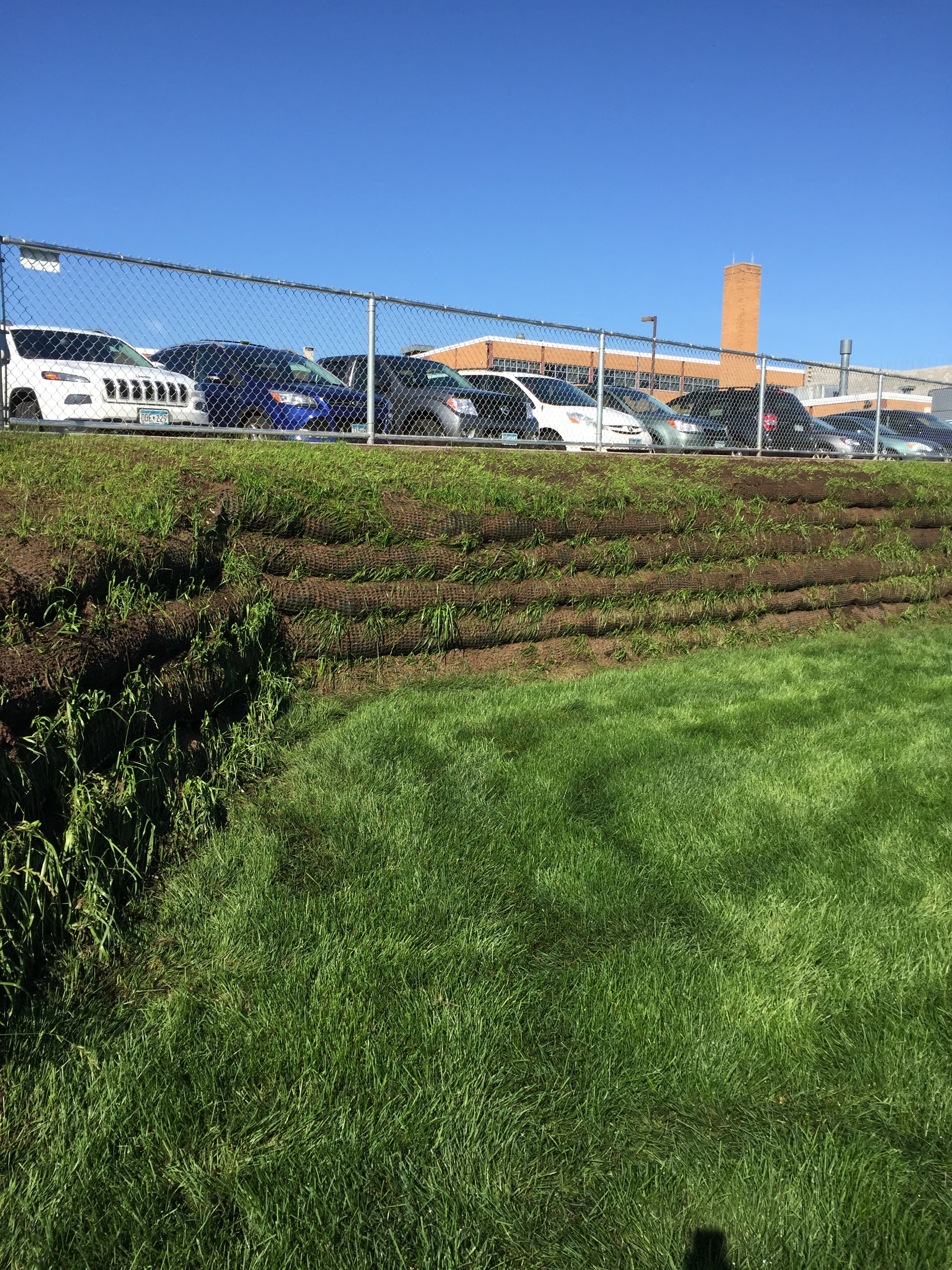 Edgewood Middle School, Minnesota Slope stabilization PROPEX Pyrawall