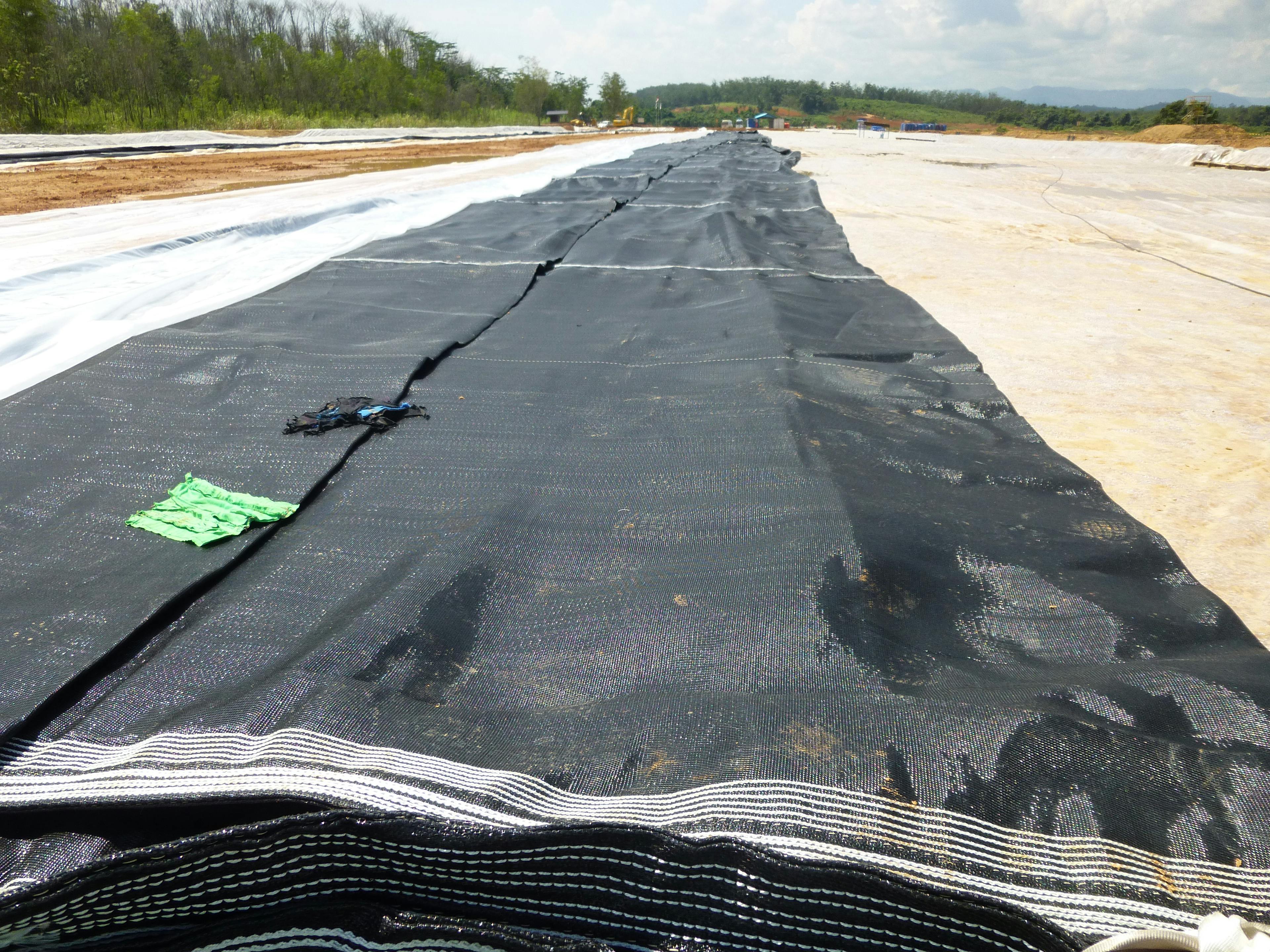 Coal mine settling ponds South Kalimantan Ponds+Storage GEOTUBE
