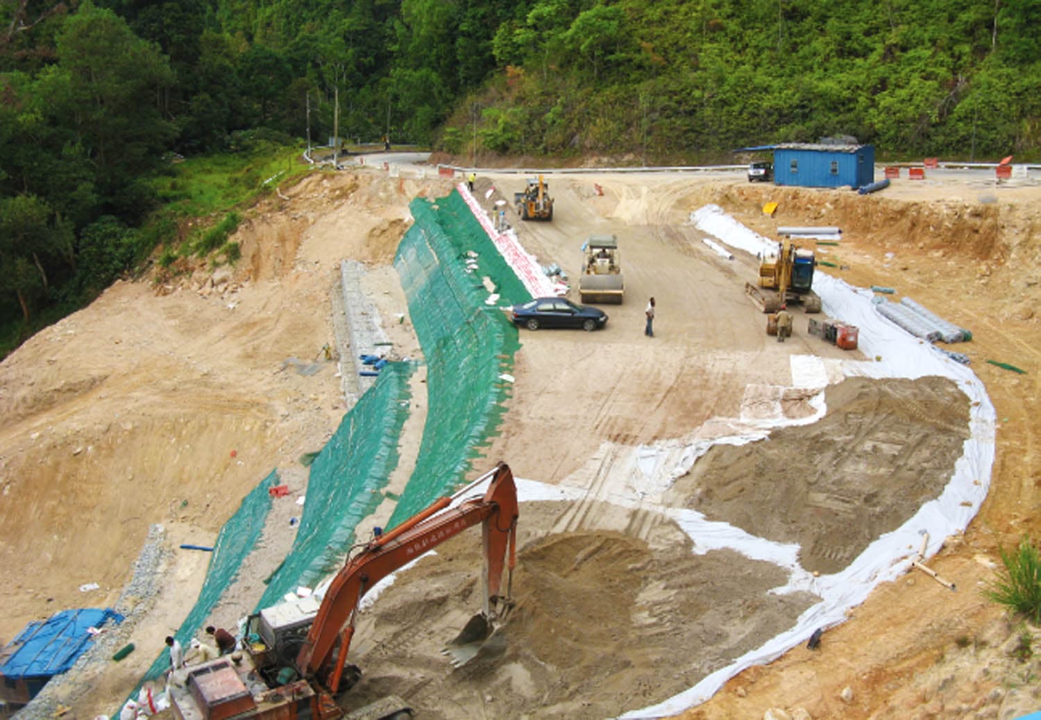 Slope failure repair using MIRAFI Polyfelt PEC: Langkawi, Malaysia 