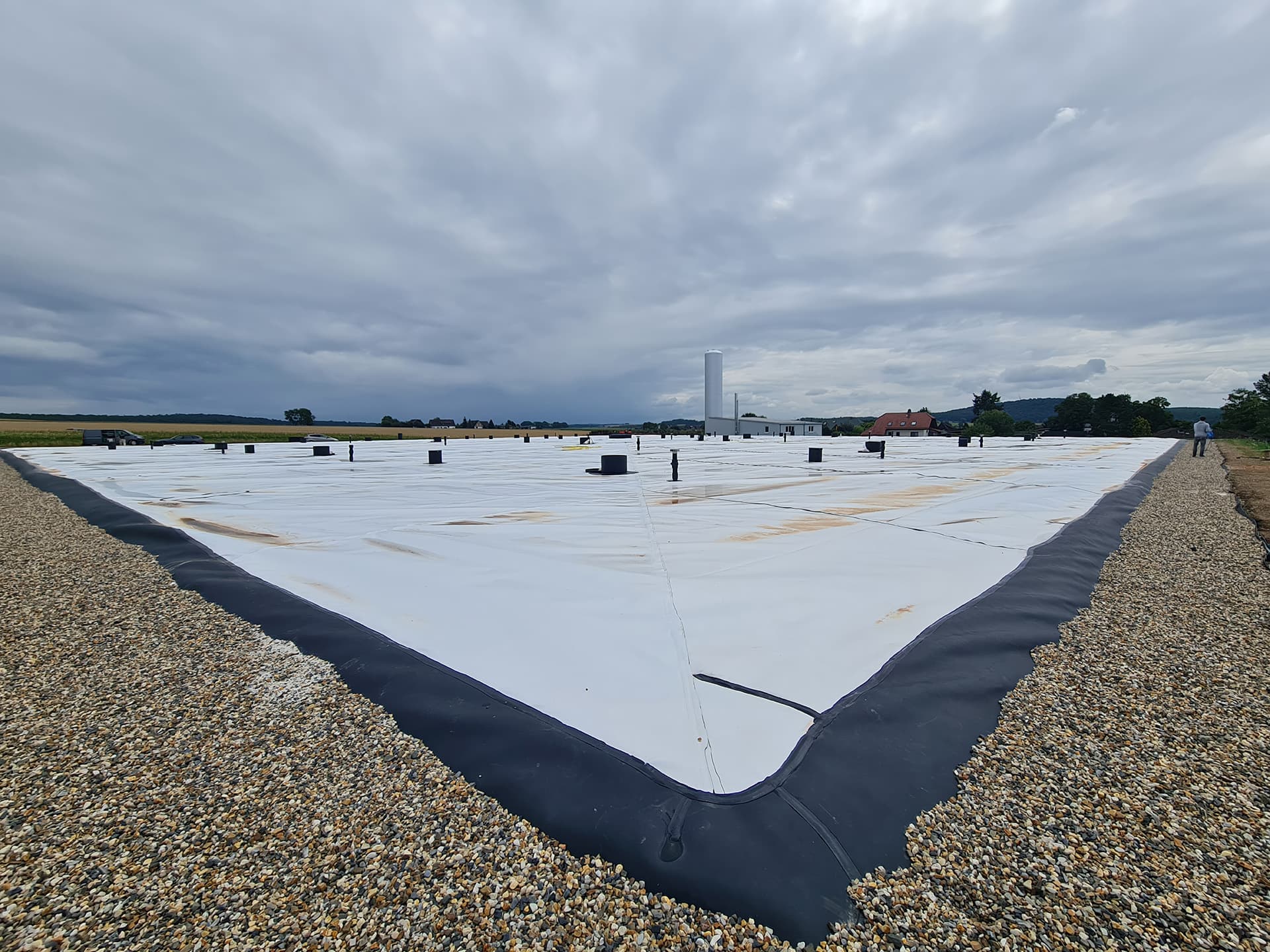 FABRINET Base Protect stabilizes the subgrade and provides drainage beneath the geomembrane, ensuring long-term protection of the storage structure.