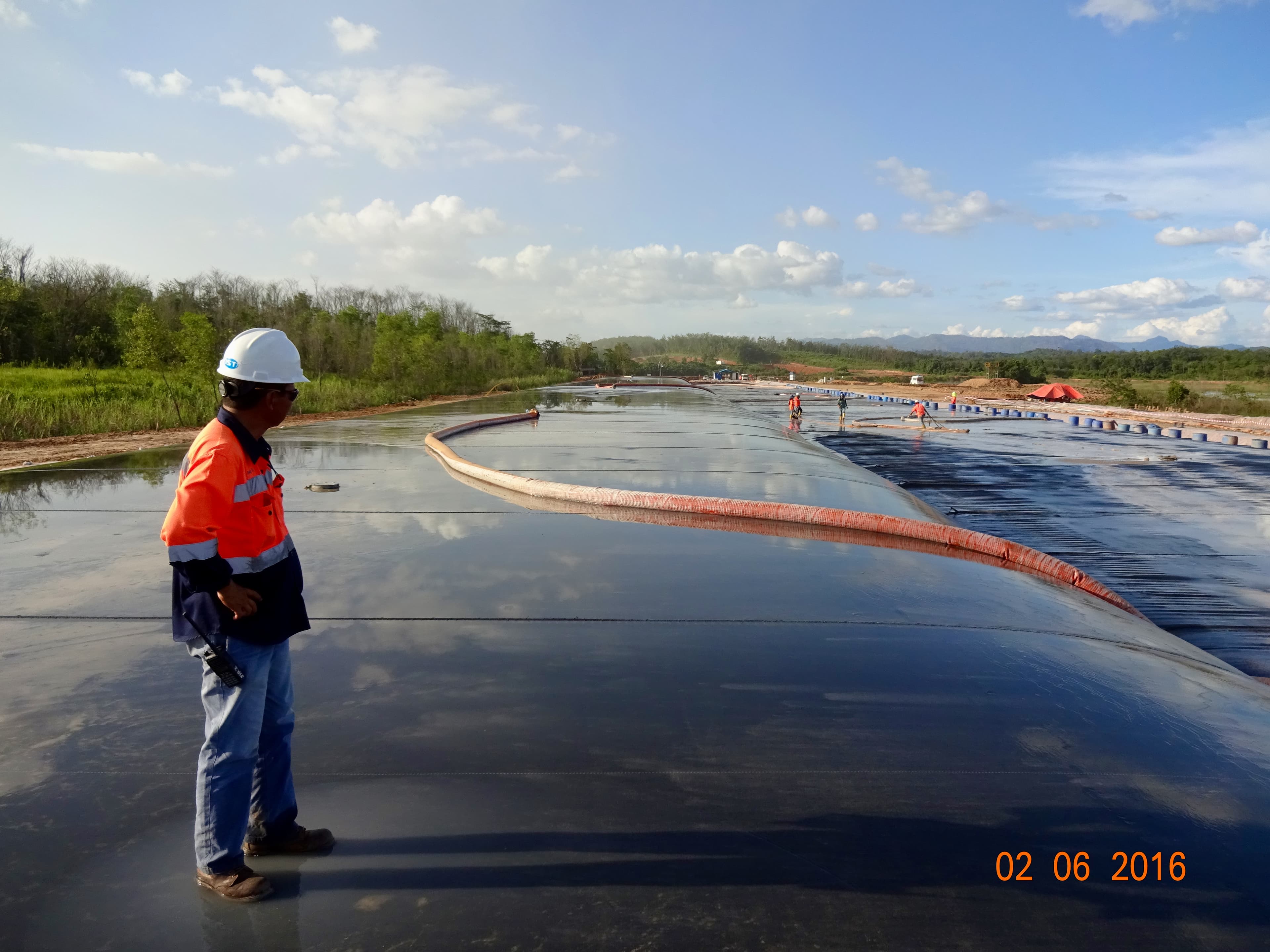 Coal mine settling ponds South Kalimantan Ponds+Storage GEOTUBE