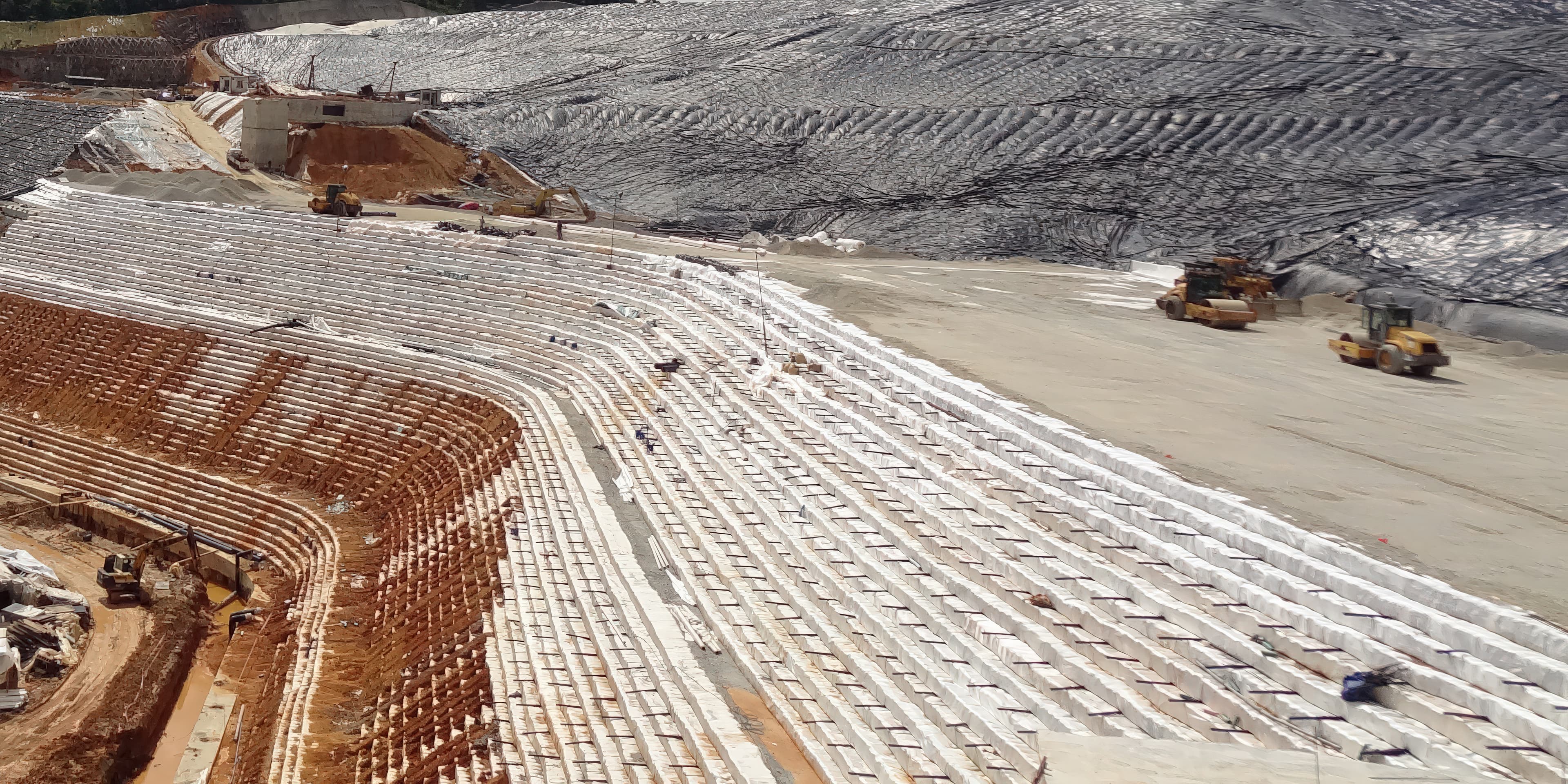 Xinfeng MSE landfill expansion, Guangdong Province, China