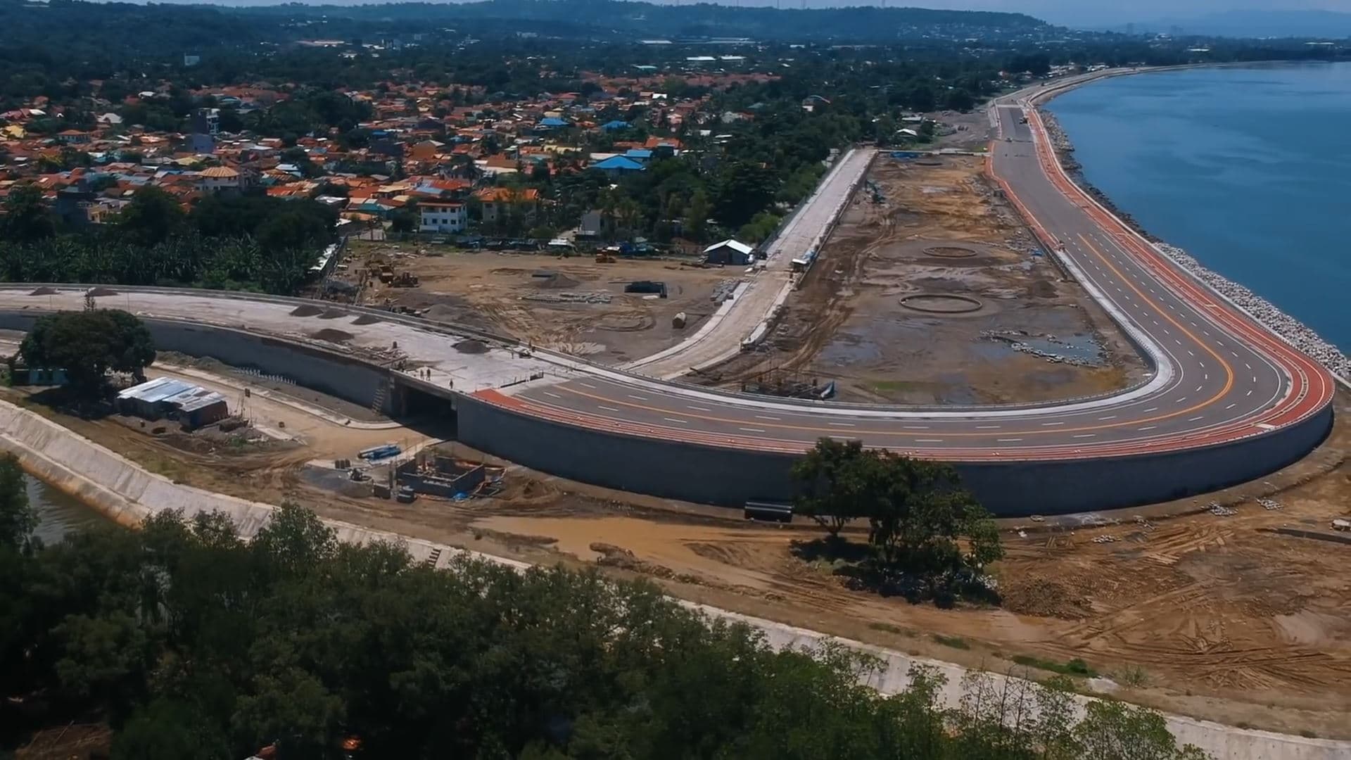 In the Bago-Aplaya Section facing Davao Gulf towards Talomo, an elevated highway with a 90-degree vertical slope on both sides, the contractor needed to stabilize and reinforce the embankments effectively.