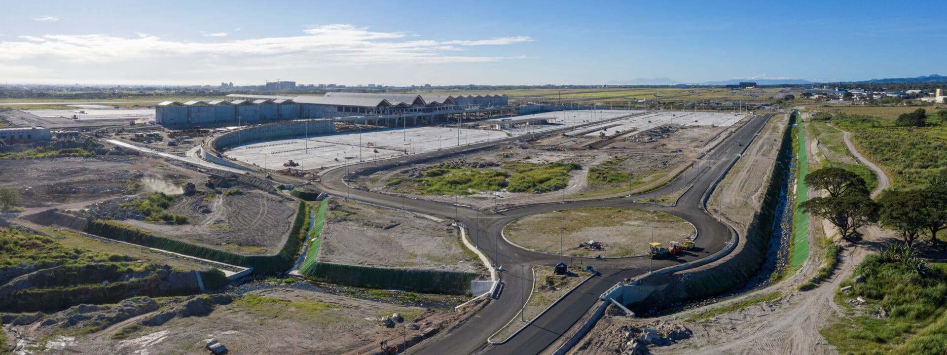 The GEOTUBE® SFM serves as revetment for the entire waterway network at the new Clark Airport Terminal.