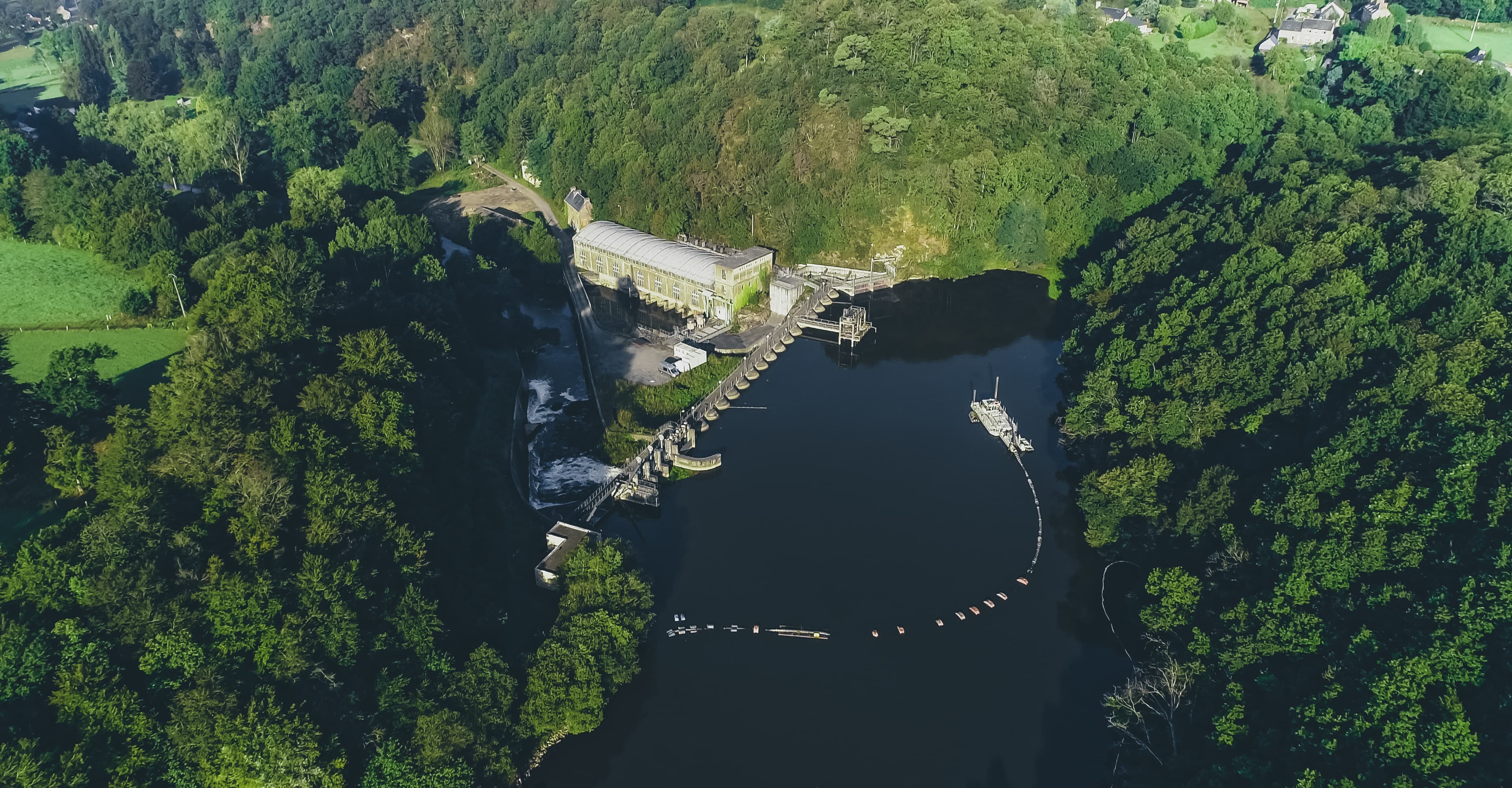 The demolition of dams on La Sélune River in Normandy, France, and the use GEOTUBE dewatering containers restored ecology and biodiversity in the river. 