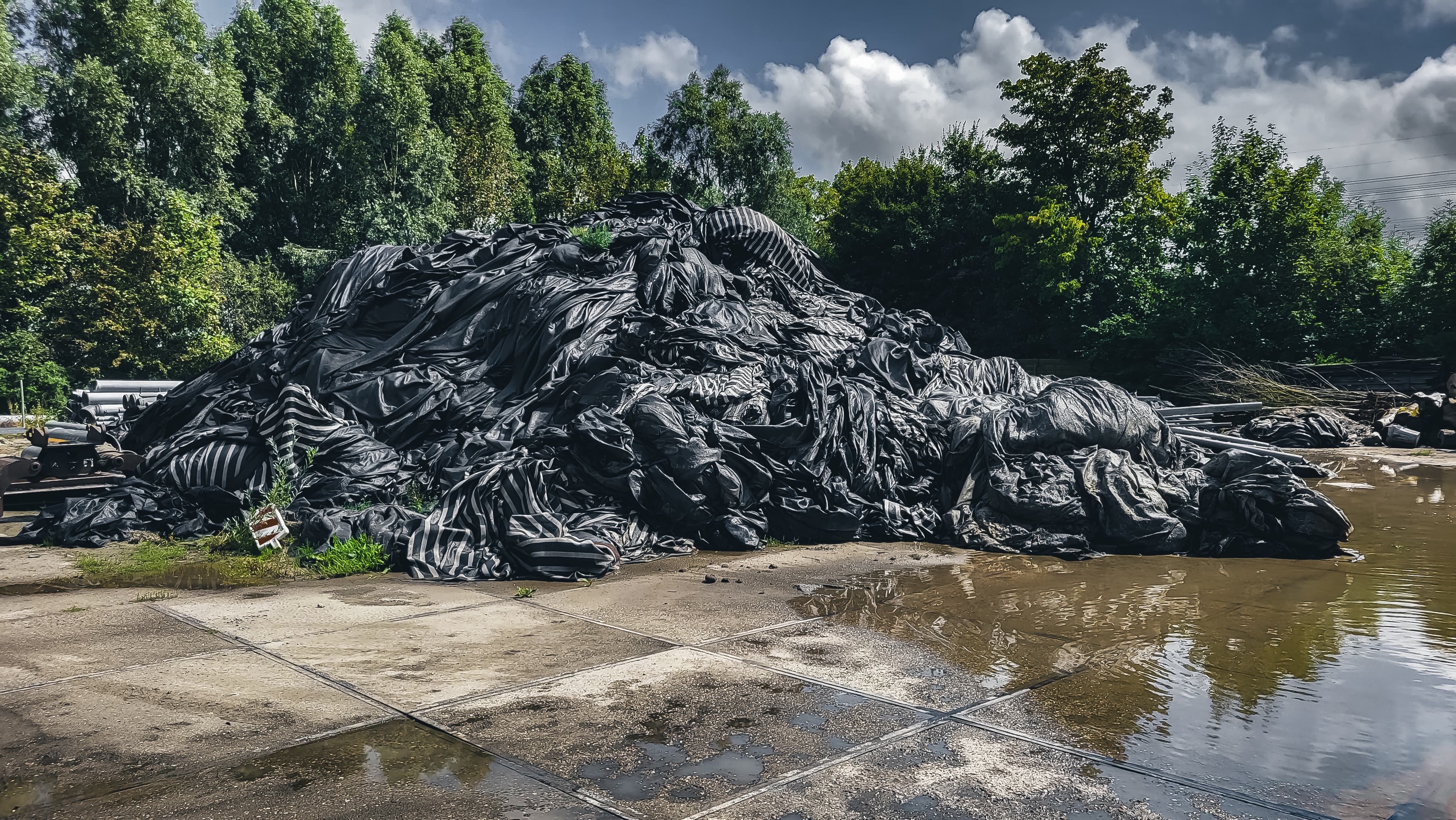 MIRAFI HMi-5 geotextile reclaimed after project completion.