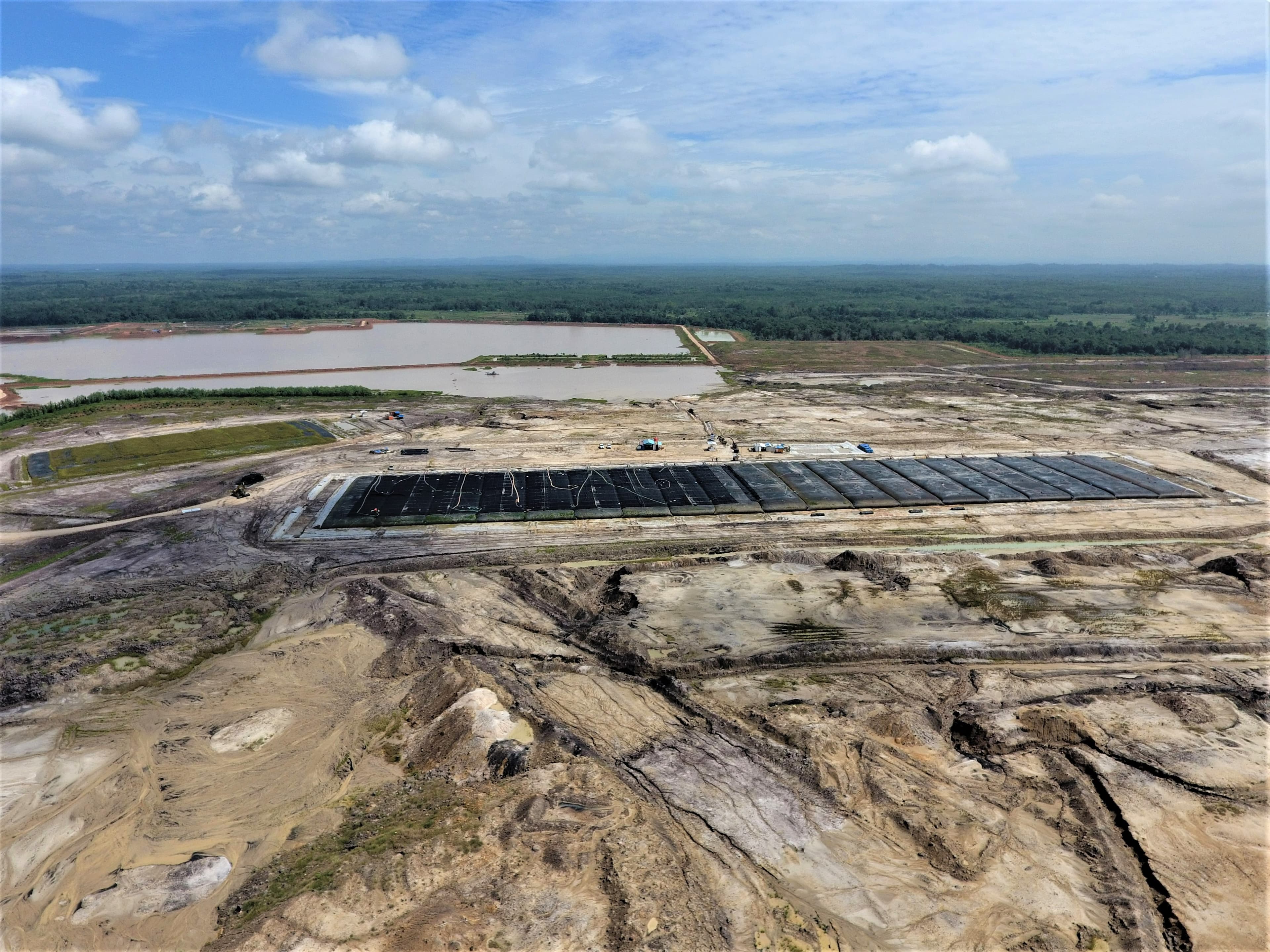 GEOTUBE systems enhance mining waste management with high capacity, versatile applications, and cost-effective solutions.
