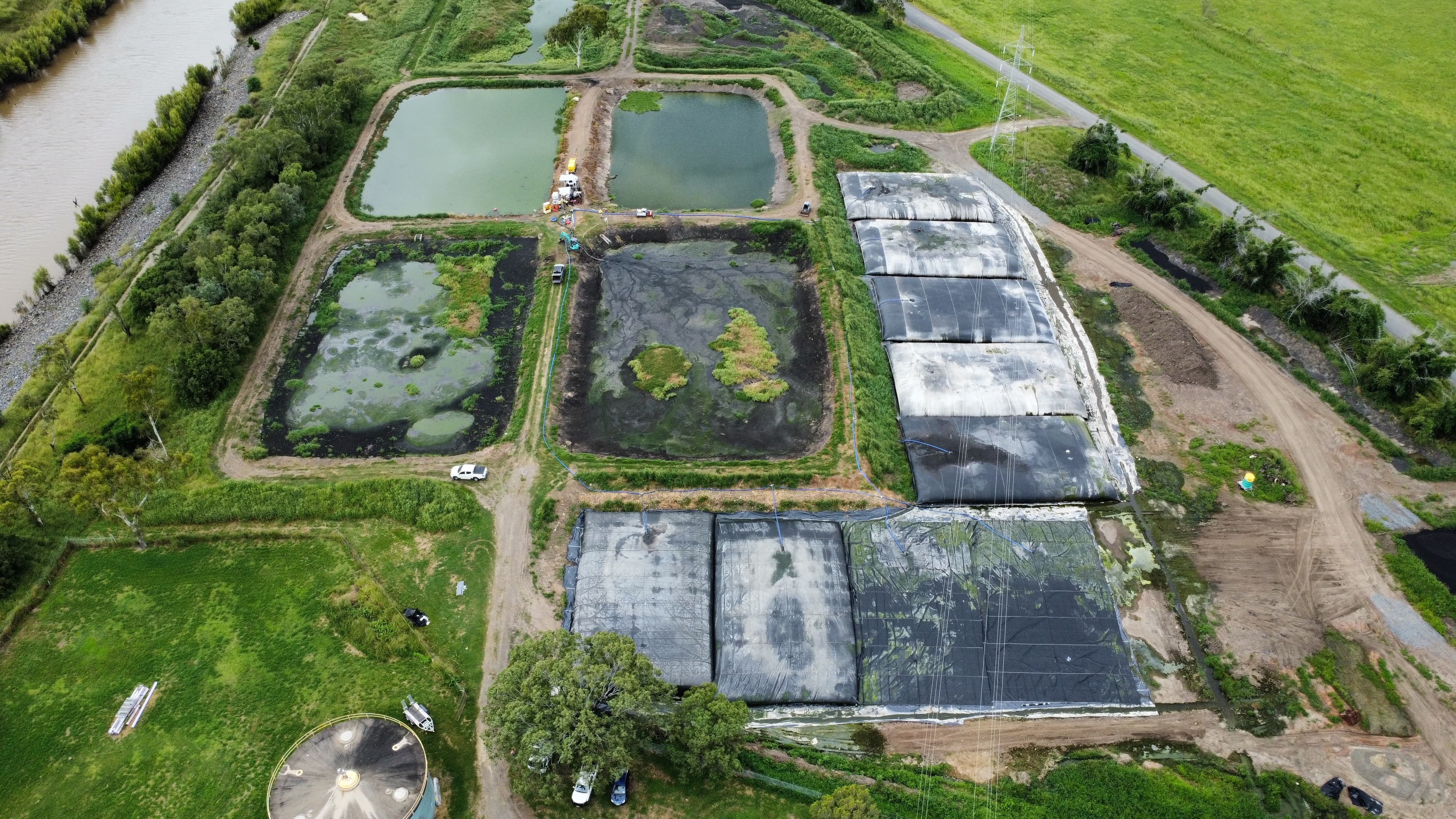 Biosolid removal with GEOTUBE dewatering units