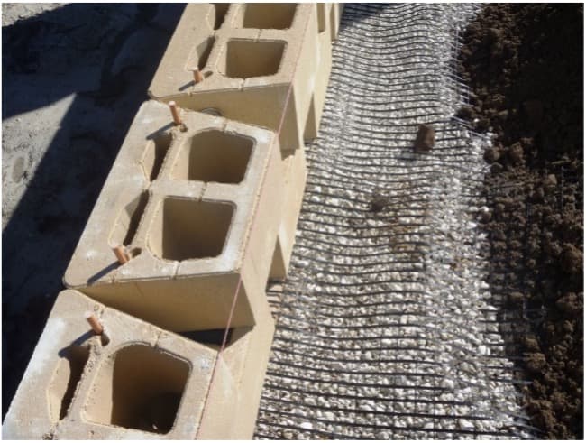 Miragrid XT geogrids Fig 1