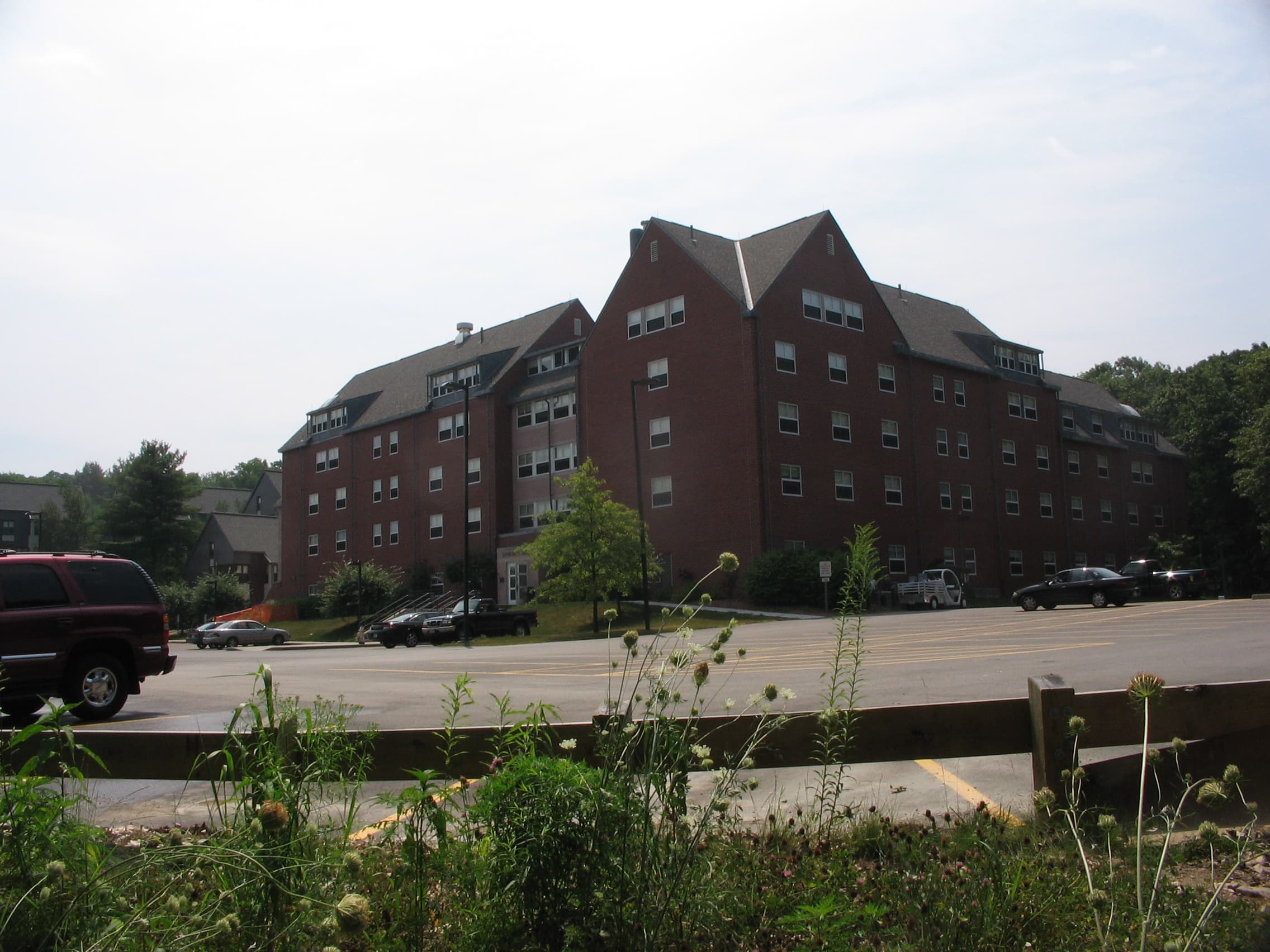 A PVC geomembrane was applied over the concrete deck to provide waterproofing and direct stormwater to designated outlets